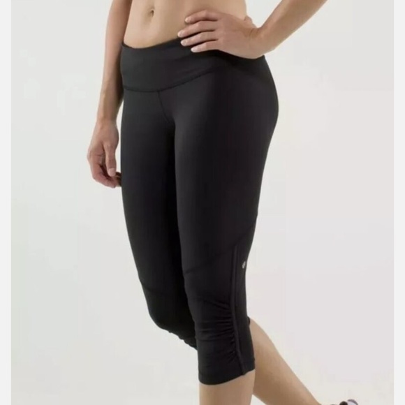 Lululemon Run For Your Life Crop Ruched Leggings, 8 - Picture 9 of 13